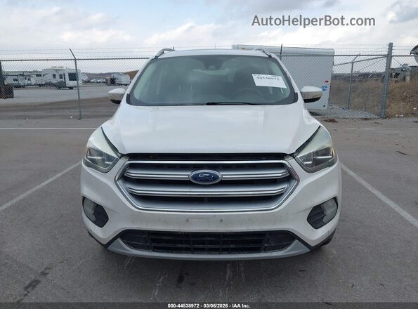 1FMCU9J97HUA33287 2017 FORD ESCAPE Белый Вид щитка приборов