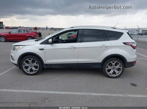 1FMCU9J97HUA33287 2017 FORD ESCAPE Белый Панорамный вид салона 360°