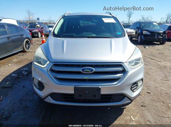 1FMCU9JD0HUC58249 2017 FORD ESCAPE Серебряный Вид щитка приборов