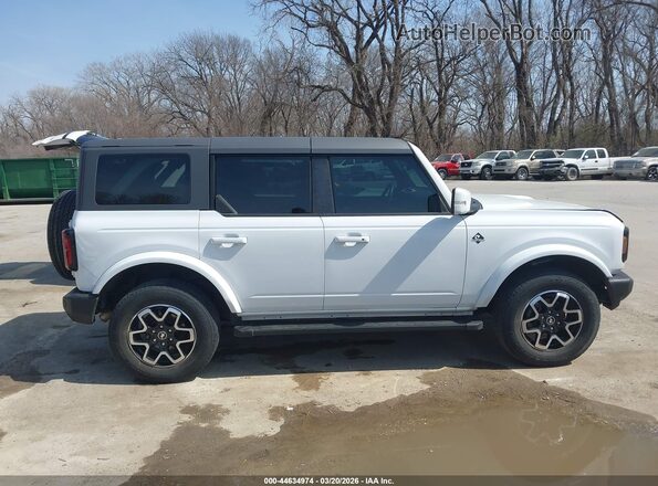 1FMEE5BP1NLB31907 2022 FORD BRONCO Белый Вид задней части салона