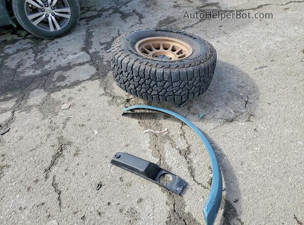 1FMEE5BP2NLB71235 2022 FORD BRONCO Blue Widok naklejki z numerem VIN
