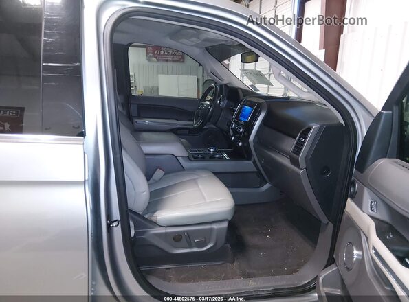 1FMJK1HT2MEA57369 2021 FORD EXPEDITION Серебряный Вид салона спереди