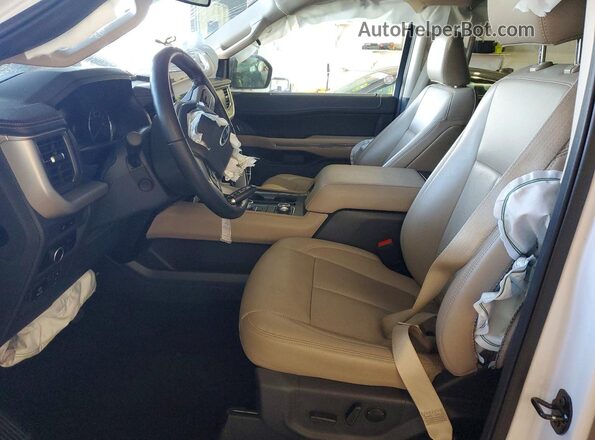 1FMJK1J87REA34005 2024 FORD EXPEDITION White Widok wnętrza z przodu