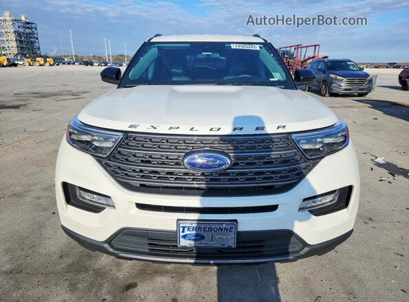 1FMSK7DH6RGA10267 2024 FORD FORD EXPLORER White Widok z przodu
