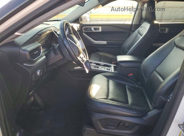 1FMSK8DH2NGC03838 2022 FORD FORD EXPLORER Белый Вид салона спереди