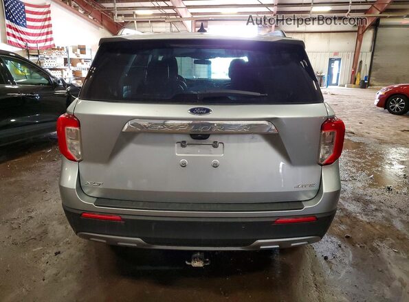 1FMSK8DH2NGC33146 2022 FORD FORD EXPLORER Серебряный Вид сзади
