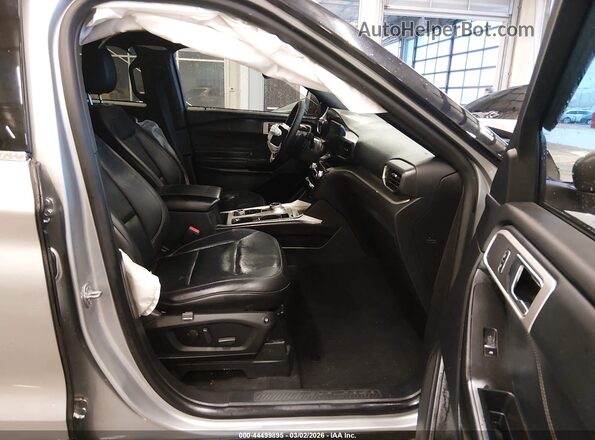 1FMSK8DH8LGC28871 2020 FORD FORD EXPLORER Silver Front interior view