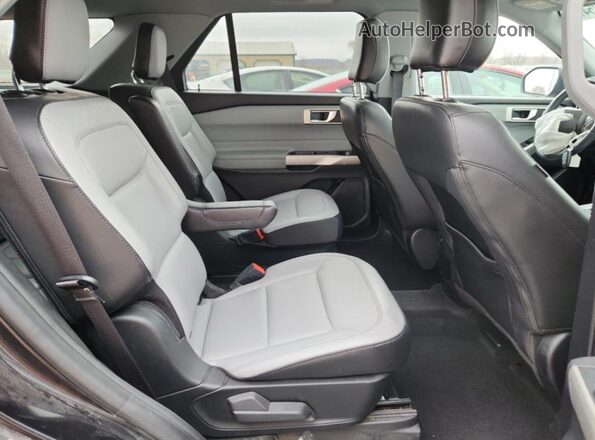 1FMSK8DH8MGA03738 2021 FORD FORD EXPLORER Черный Вид задней части салона