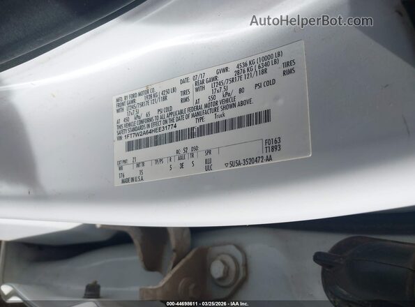 1FT7W2A64HEE31774 2017 FORD F-250 Белый Вид подкапотного пространства