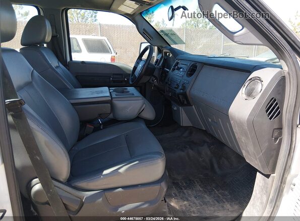 1FT7W2A67GEC99818 2016 FORD F-250 Белый Вид салона спереди