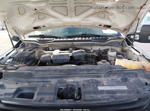 1FT7W2B64JEB39675 2018 FORD F-250 Белый Вид сзади