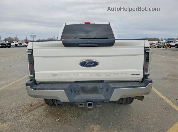 1FT7W2B67JEB72718 2018 FORD F250 Белый Вид сзади
