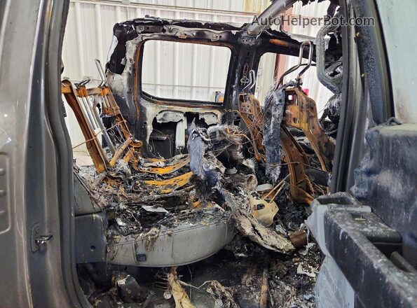 1FT7W2BA2TEC06040 2026 FORD F250 Burn Widok tylnych siedzeń