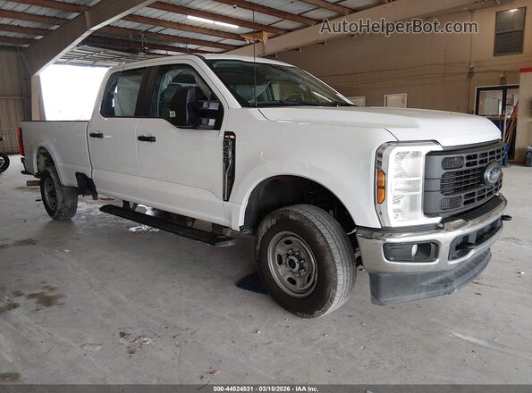 1FT7W2BA3REE02464 2024 FORD F-250 Белый Передняя правая четверть
