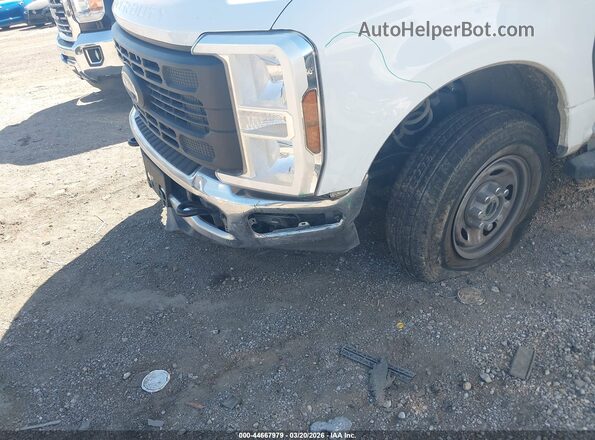 1FT7W2BAXREE78571 2024 FORD F-250 Белый Вид салона спереди