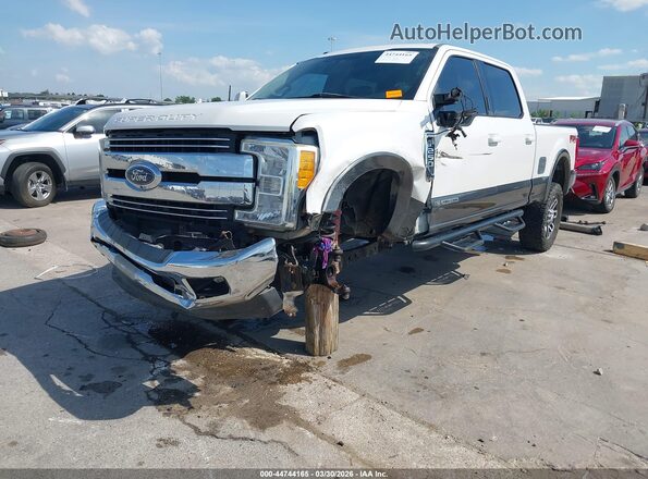 1FT7W2BT0HEE00932 2017 FORD F-250 White Vista tres cuartos delantera izquierda