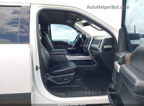 1FT7W2BT0HEE00932 2017 FORD F-250 White Vista interior delantera