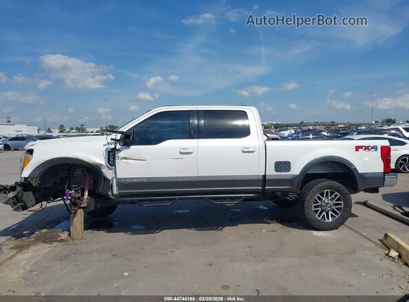 1FT7W2BT0HEE00932 2017 FORD F-250 White 