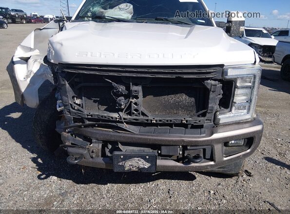 1FT7W2BT0JEB19333 2018 FORD F-250 Белый 