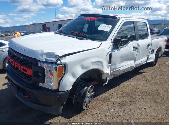 1FT7W2BT2JEB72177 2018 FORD F-250 Белый Вид спереди