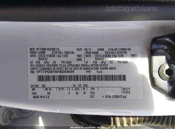 1FT7W2BT6HEE94654 2017 FORD F-250 Белый Вид подкапотного пространства