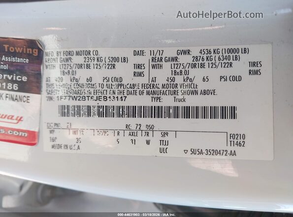 1FT7W2BT6JEB13147 2018 FORD F-250 Белый Вид подкапотного пространства