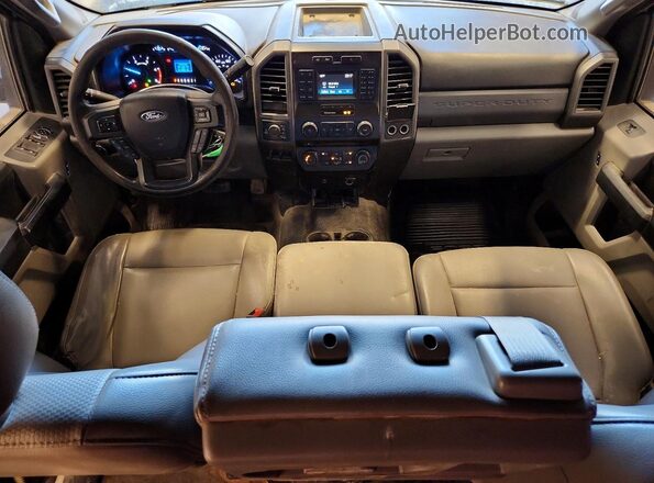 1FT7W2BT9JEB28497 2018 FORD F250 Белый Вид панели приборов