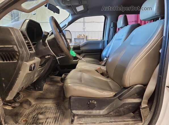 1FT7W2BT9JEB28497 2018 FORD F250 Белый Вид салона спереди
