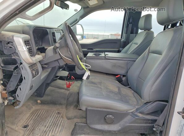 1FT7X2AA1PEC54018 2023 FORD F250 Белый Вид салона спереди