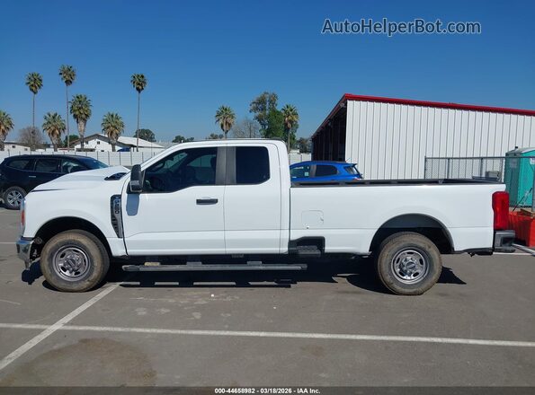 1FT7X2AA3SEC29081 2025 FORD F-250 White Vista interior de 360 grados