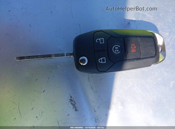 1FT7X2AA3SEC29081 2025 FORD F-250 White Vista del salpicadero
