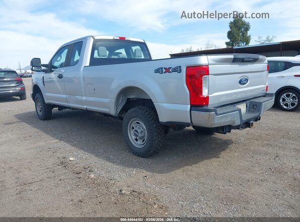 1FT7X2B60JEC83947 2018 FORD F-250 Серебряный Задняя левая четверть