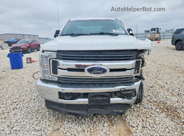 1FT7X2B63JEB34061 2018 FORD F250 White Widok z przodu