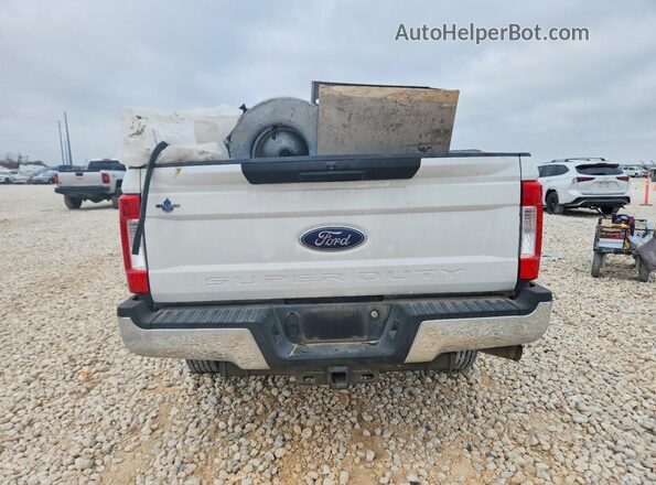 1FT7X2B63JEB34061 2018 FORD F250 White Widok z tyłu
