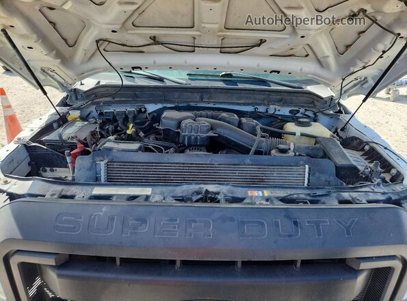 1FT7X2B64GED40353 2016 FORD F250 Белый Вид задней части салона