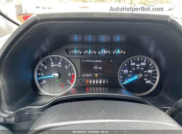 1FT7X2B64JEB92311 2018 FORD F-250 Белый Вид задних сидений