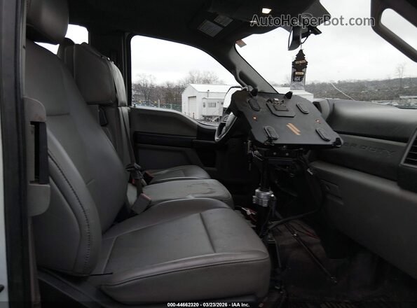 1FT7X2B65KEC46653 2019 FORD F-250 White Սալոնի դիմացի տեսք