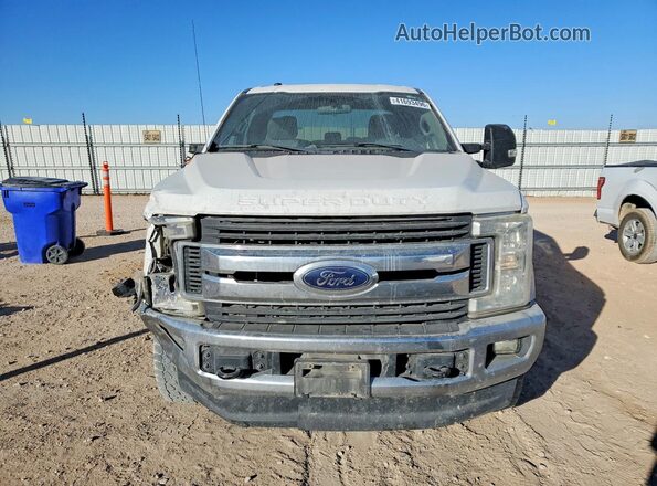 1FT7X2B66JED00069 2018 FORD F250 Белый Вид спереди