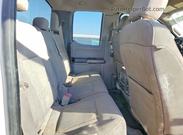 1FT7X2B66JED00069 2018 FORD F250 Белый Вид задних сидений