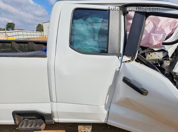 1FT7X2BA6PEC60959 2023 FORD F250 White Vista de los asientos traseros