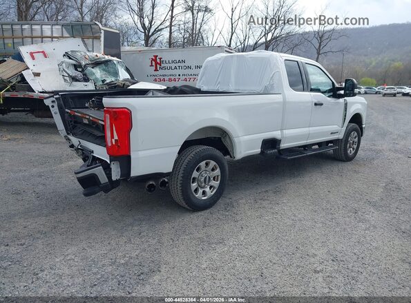 1FT7X2BTXPEC29053 2023 FORD F-250 White Trasero derecho