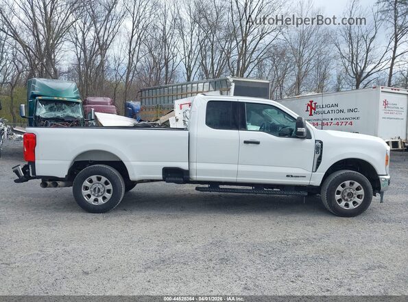 1FT7X2BTXPEC29053 2023 FORD F-250 White 