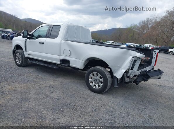 1FT7X2BTXPEC29053 2023 FORD F-250 White Trasero izquierdo