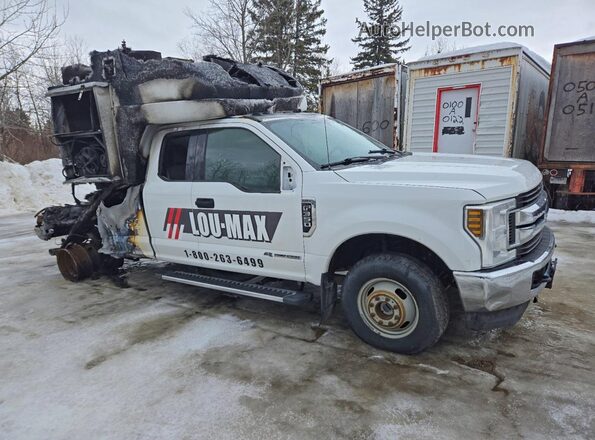 1FT8X3DT8JEB14143 2018 FORD F350 Пожар Передняя правая четверть
