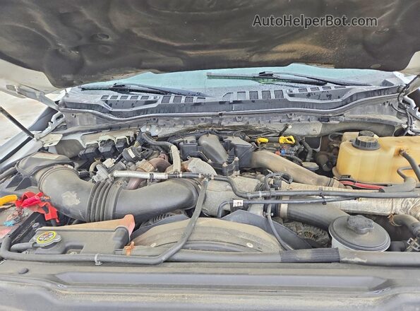 1FT8X3DT8JEB14143 2018 FORD F350 Пожар Вид задней части салона
