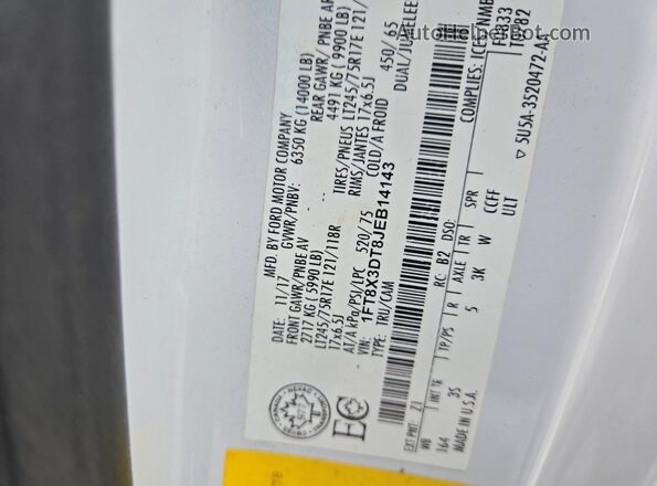 1FT8X3DT8JEB14143 2018 FORD F350 Пожар Вид подкапотного пространства