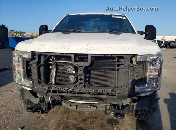 1FTBF2A63HEE91894 2017 FORD F250 Белый Вид спереди