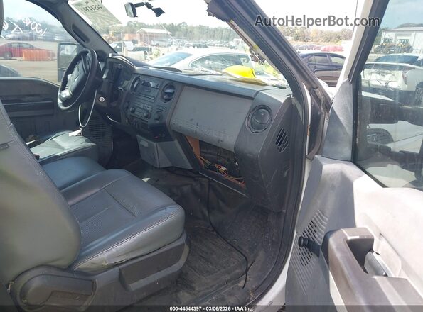 1FTBF2A65GEA09554 2016 FORD F-250 Белый Вид салона спереди