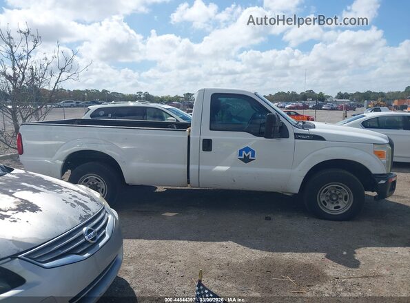 1FTBF2A65GEA09554 2016 FORD F-250 Белый Вид задней части салона