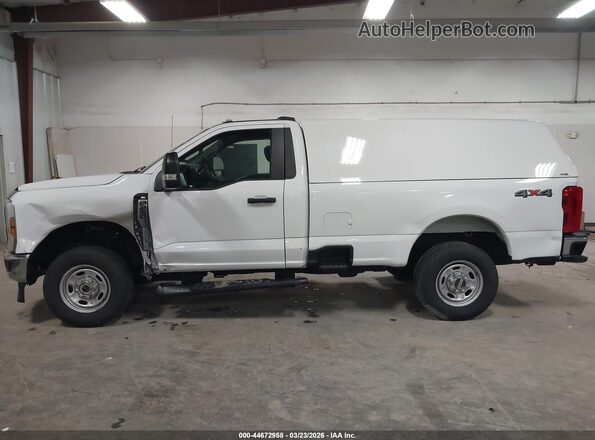 1FTBF2BA4REF28309 2024 FORD F-250 Белый Панорамный вид салона 360°